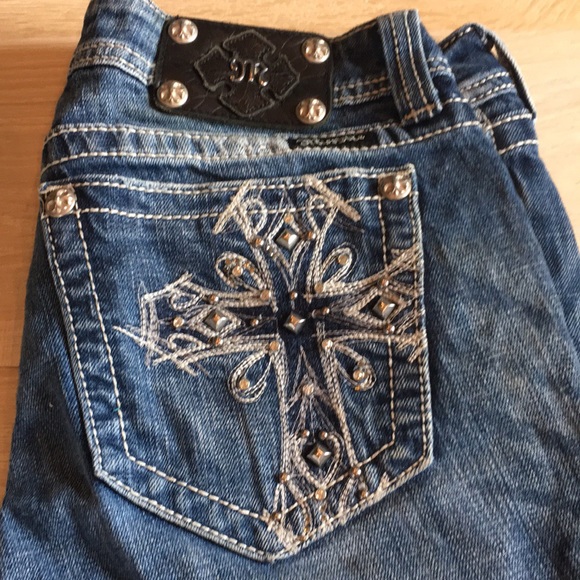 branded cross pocket jeans
